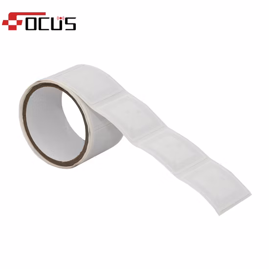 Étiquette RFID autocollante longue portée UHF personnalisée pour la gestion des bibliothèques et des fichiers